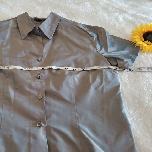 Silk button down shirt | Karen Kane - Picture 2 of 7